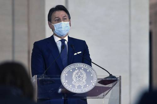 "Coprifuoco dalle 19". I rigoristi in pressing contro la linea morbida