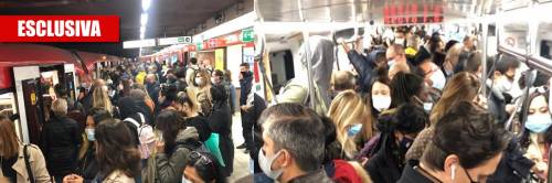 "Abbiamo paura di contagiarci". Il viaggio da incubo dei pendolari