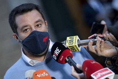 Salvini: "Lockdown? Se serve va fatto. Ma il governo ci ascolti". Poi fa una precisazione