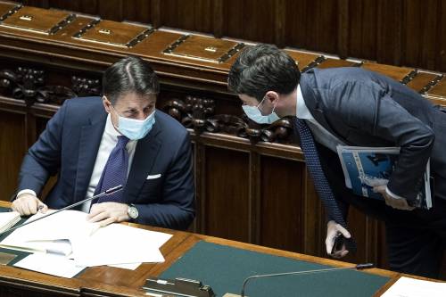 Governo approva il dl Covid: no a spostamenti tra Regioni e comune. Ecco cosa cambia