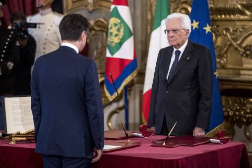 Mattarella vuole maggioranze solide. Il Colle in attesa fino al 20 gennaio