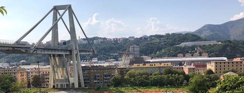 Ponte Morandi nato malato. Strangolato dai cavi marci