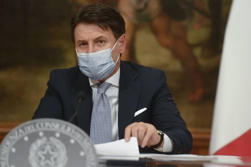 "Niente sci a Natale". Conte chiude i confini con l'Austria?