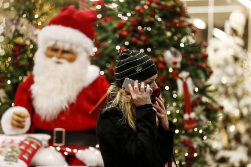 Dagli hotel di montagna chiusi alle feste solo tra conviventi: ecco le misure per Natale e Capodanno