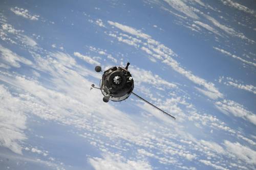 "Oumuamura è la prova che gli alieni esistono": la tesi choc dell'astrofisico