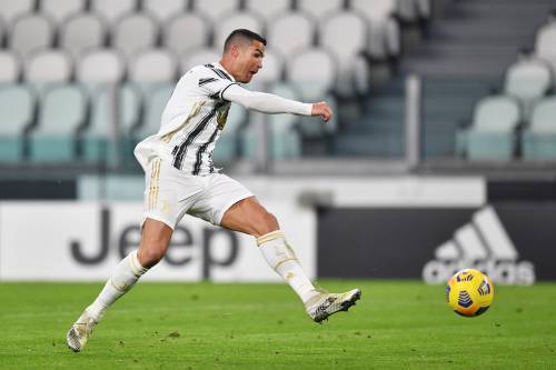 La solita Juve distratta salvata da Var e legni. Ci pensa sempre CR7