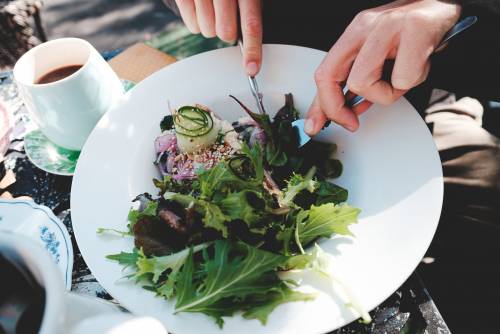 Come dimagrire con la dieta dell’insalata