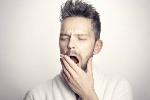 Sindrome da stanchezza cronica: i sintomi persistenti post Covid-19
