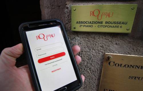 "Il quesito era ingannevole". La base M5S vuole (ri)votare su Rousseau