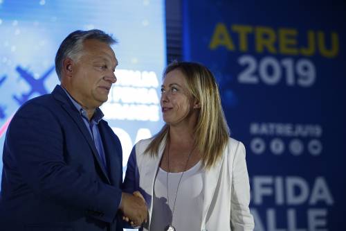 Viktor Orban scrive a Giorgia Meloni: "Continuiamo la collaborazione sulla politica del buon senso"