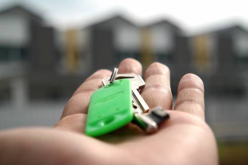 Tasse e lockdown: la casa va a pezzi