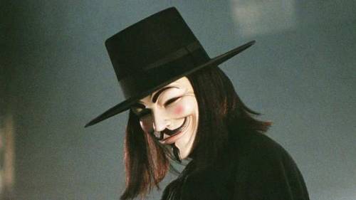 V per Vendetta come la realtà: virus e vaccini che mancano