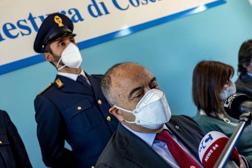 Prefazione al libro no vax, Gratteri alla fine s'arrende