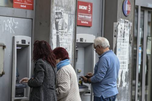 I "prelievi" sul conto corrente: ecco le due tasse più odiose