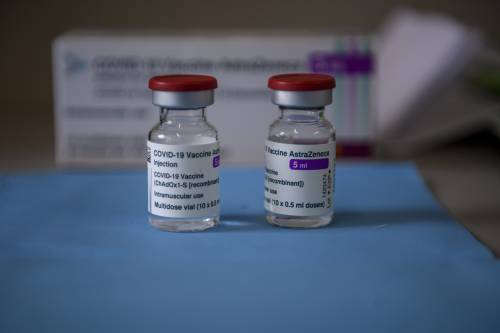 Dalla Germania altra grana per AstraZeneca: "Sospeso per le donne giovani"