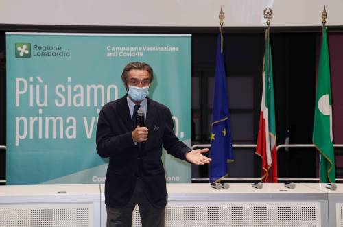 Camici, altre accuse a Fontana: indagato per autoriciclaggio