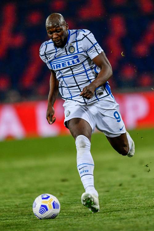 Basta la zampata di Lukaku. Inter, Pasqua da scudetto.