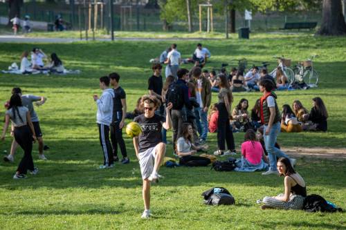 Attenti alle multe di Pasquetta: pic nic e primi bagni a rischio