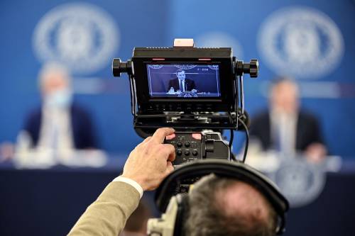 Draghi vara il nuovo Def: cosa cambia su affitti, Imu e bollette