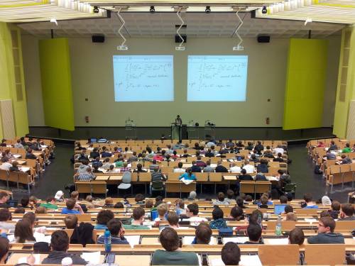 Chi toglie i figli dall'università "corretta"