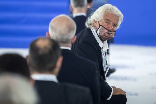 Tutto quello che non torna nell'arringa di papà Grillo