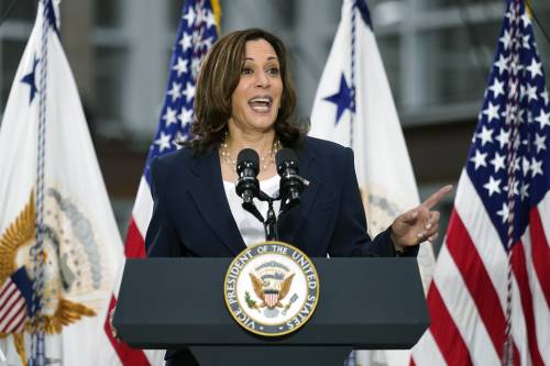 Così l'università di Kamala Harris cancella i "classici"