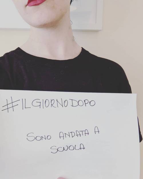 "Il giorno dopo andai a scuola". La lezione di Eva a Beppe Grillo