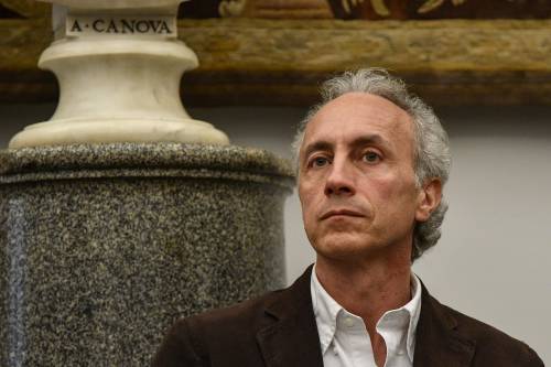 Travaglio: "Io icona gay? Non so perché". E su Berlusconi...