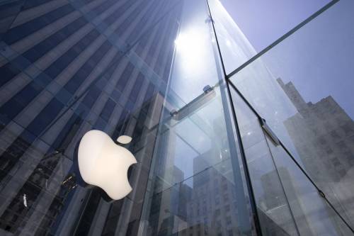 Così Apple e Facebook litigano sui nostri dati