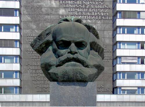 La sinistra coerente passa da Marx ai trapper