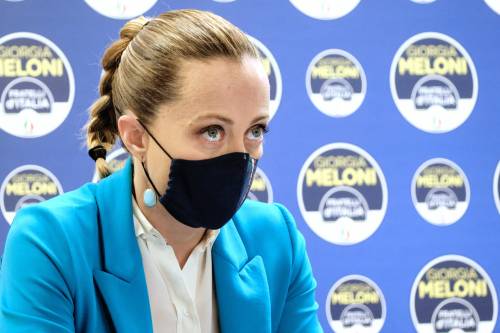 "Il Covid non ci lascerà più", Meloni premier e Dibba: quindi, oggi...