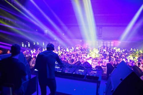 Discoteche, piscine e palestre: così si torna a vivere
