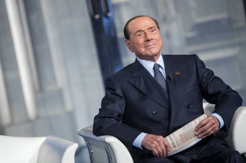 Berlusconi: "Al governo per tagliare le tasse, poi la flat tax"