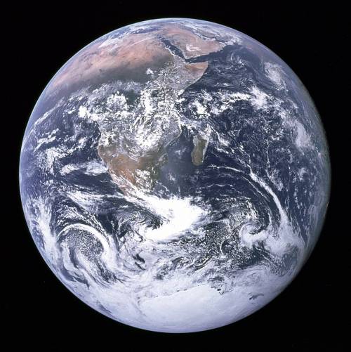 Usa, si schianta con un razzo per dimostrare che la Terra è piatta