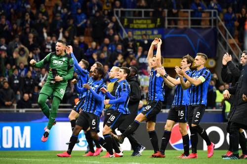 Dea, la classe operaia va in paradiso E unisce il tifo d'Italia