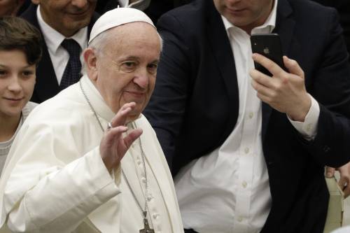 Ora il Papa riforma la Curia, ma lo scontro interno prosegue