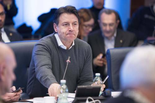 Conte: "Tanti malati, sorpreso". Salvini: "Chi sbaglia paga"