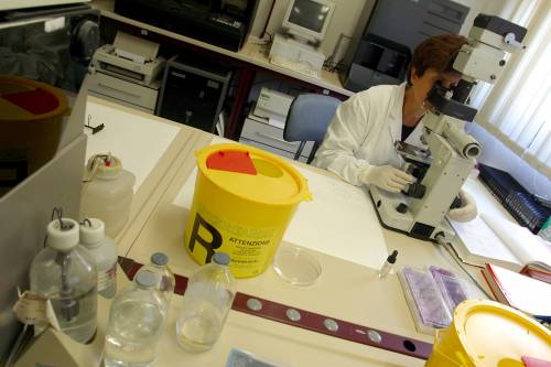 Numerosi casi di polmonite in Italia: "Il vaccino è importante"