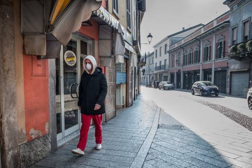 Codogno, salta già la quarantena: i cittadini escono senza controlli