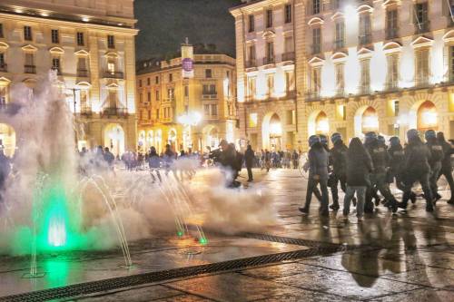 Υψηλή ένταση στην πλατεία: ταραχές στο Τορίνο και το Μιλάνο 4