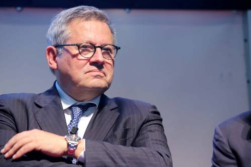 Il Tgcom24 spegne venti candeline e guarda ai nuovi media per espandersi Il Tgcom24 spegne venti candeline e guarda ai nuovi media per espandersi