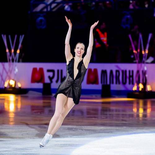 Carolina Kostner manda in tilt i follower: lo scatto del ...