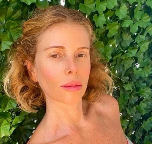 Cosa succede ad Alessia Marcuzzi? Ancora positiva al Covid: i sospetti Cosa succede ad Alessia Marcuzzi? Ancora positiva al Covid: i sospetti