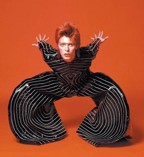 Tutte le magie di Bowie canzone per canzone. La (vera) storia di Ziggy Tutte le magie di Bowie canzone per canzone. La (vera) storia di Ziggy