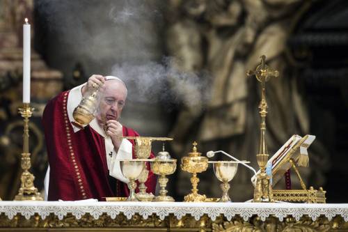 "Il Papa è scandalizzato: farà pulizia. Più controlli e finanze centralizzate" "Il Papa è scandalizzato: farà pulizia. Più controlli e finanze centralizzate"