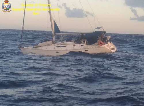 Nel Leccese, traffico di migranti sulle barche a vela Nel Leccese, traffico di migranti sulle barche a vela