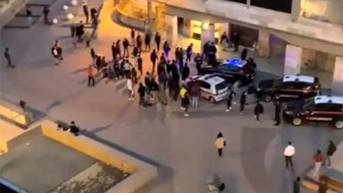 Controllo anti Covid, botte ai carabinieri Controllo anti Covid, botte ai carabinieri