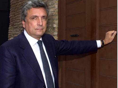 È morto il giornalista Arturo Diaconale È morto il giornalista Arturo Diaconale