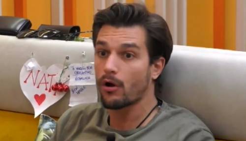 Gf Vip, Andrea Zelletta ?sbotta per il prolungamento: "Siamo esseri umani" Gf Vip, Andrea Zelletta ?sbotta per il prolungamento: "Siamo esseri umani"