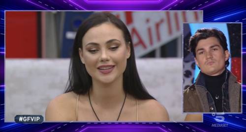 Gf Vip, Rosalinda fa marcia indietro su Giuliano: "Ti aspetto a casa" Gf Vip, Rosalinda fa marcia indietro su Giuliano: "Ti aspetto a casa"